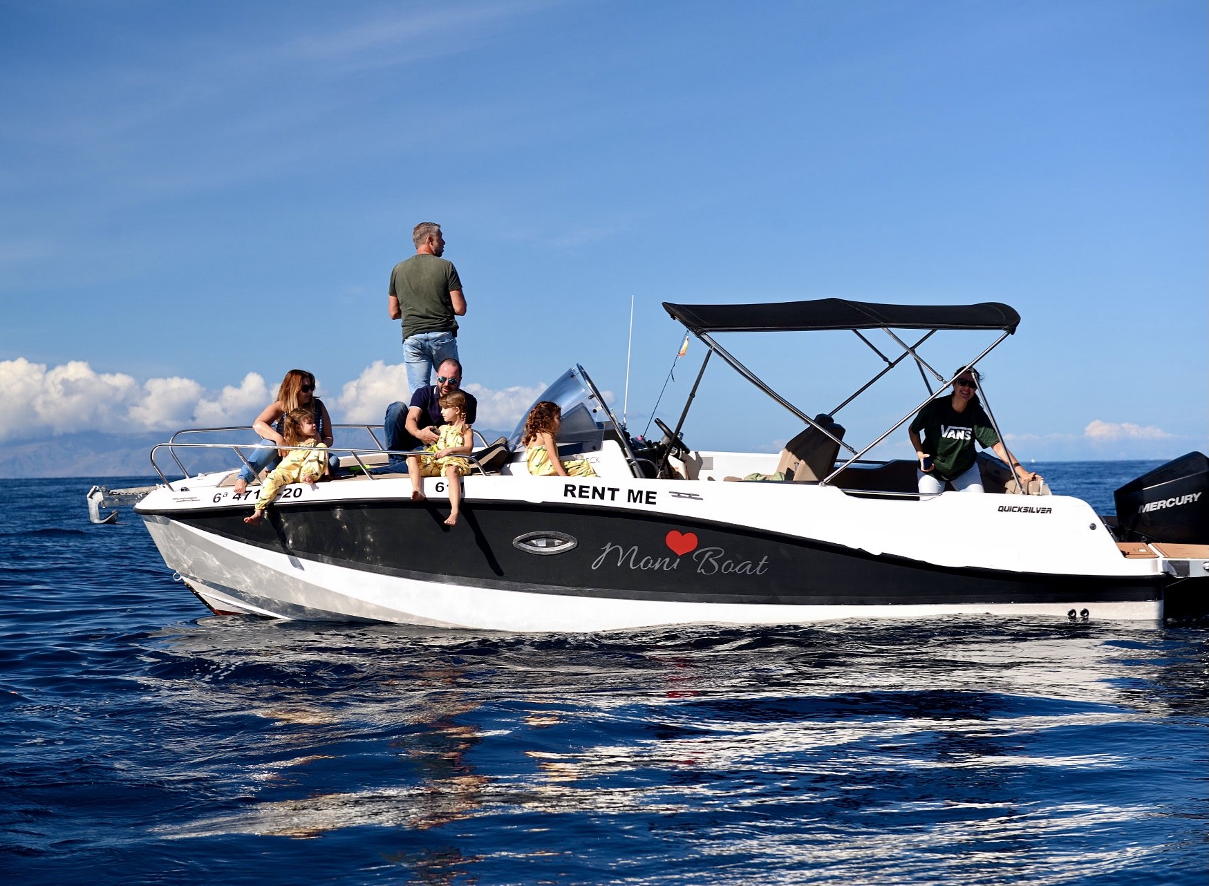 MONI BOAT