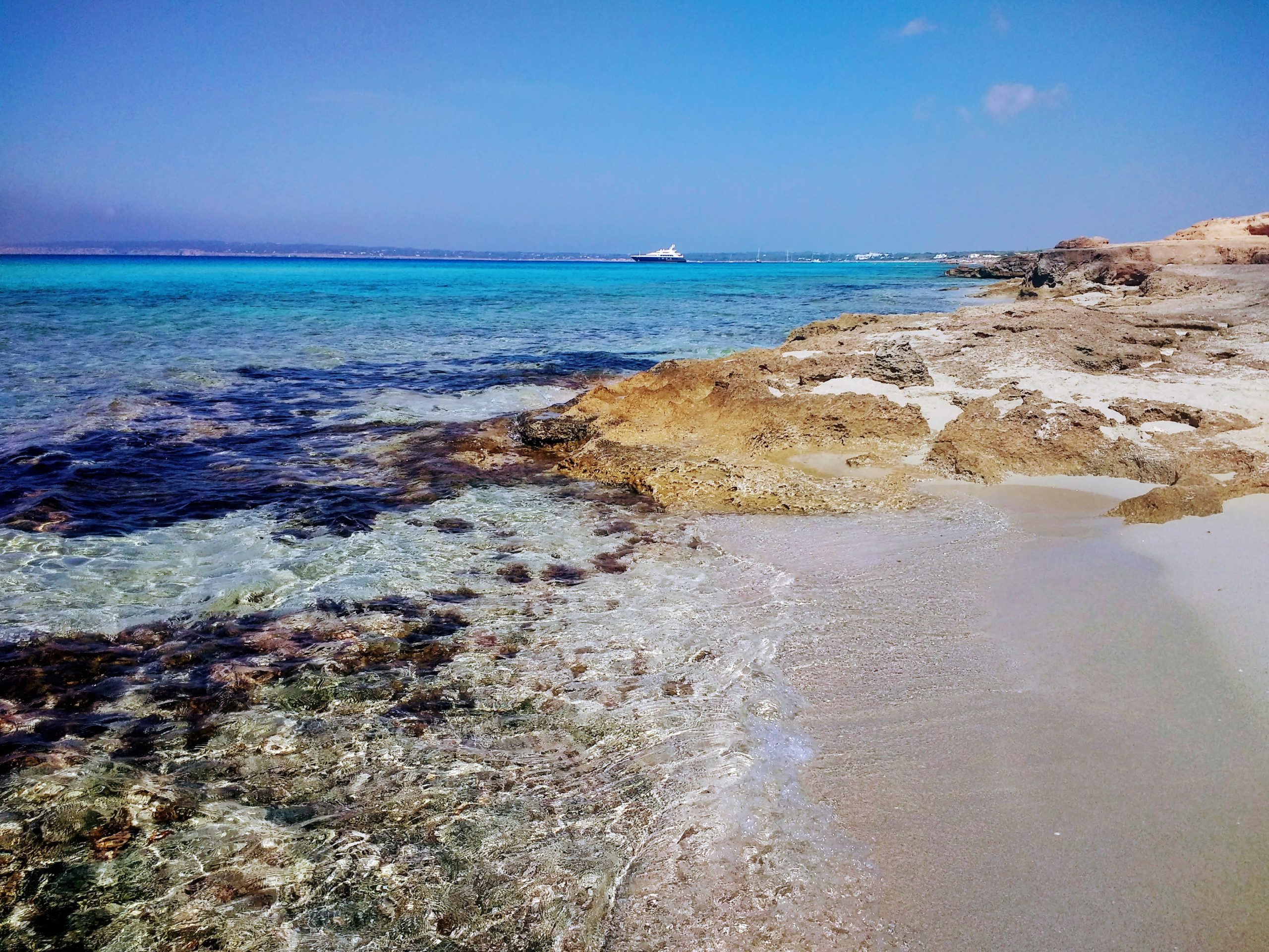 🏖️ Las mejores playas de Formentera a las que solo llegas en barco